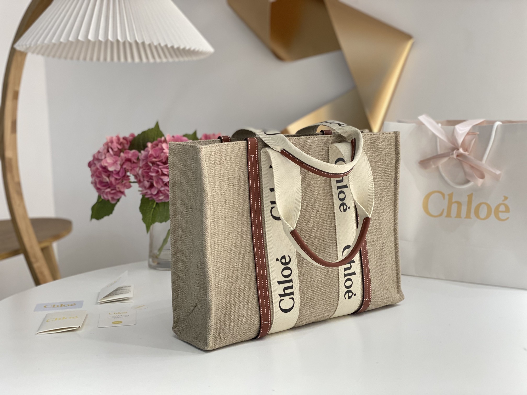 Chloe Large Woody Tote Bag In Linen 